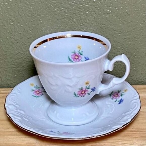 Wawel China • Floral Tea Cup & Saucer Set • Gold Trim • Made In Poland • Rare • - Picture 1 of 14